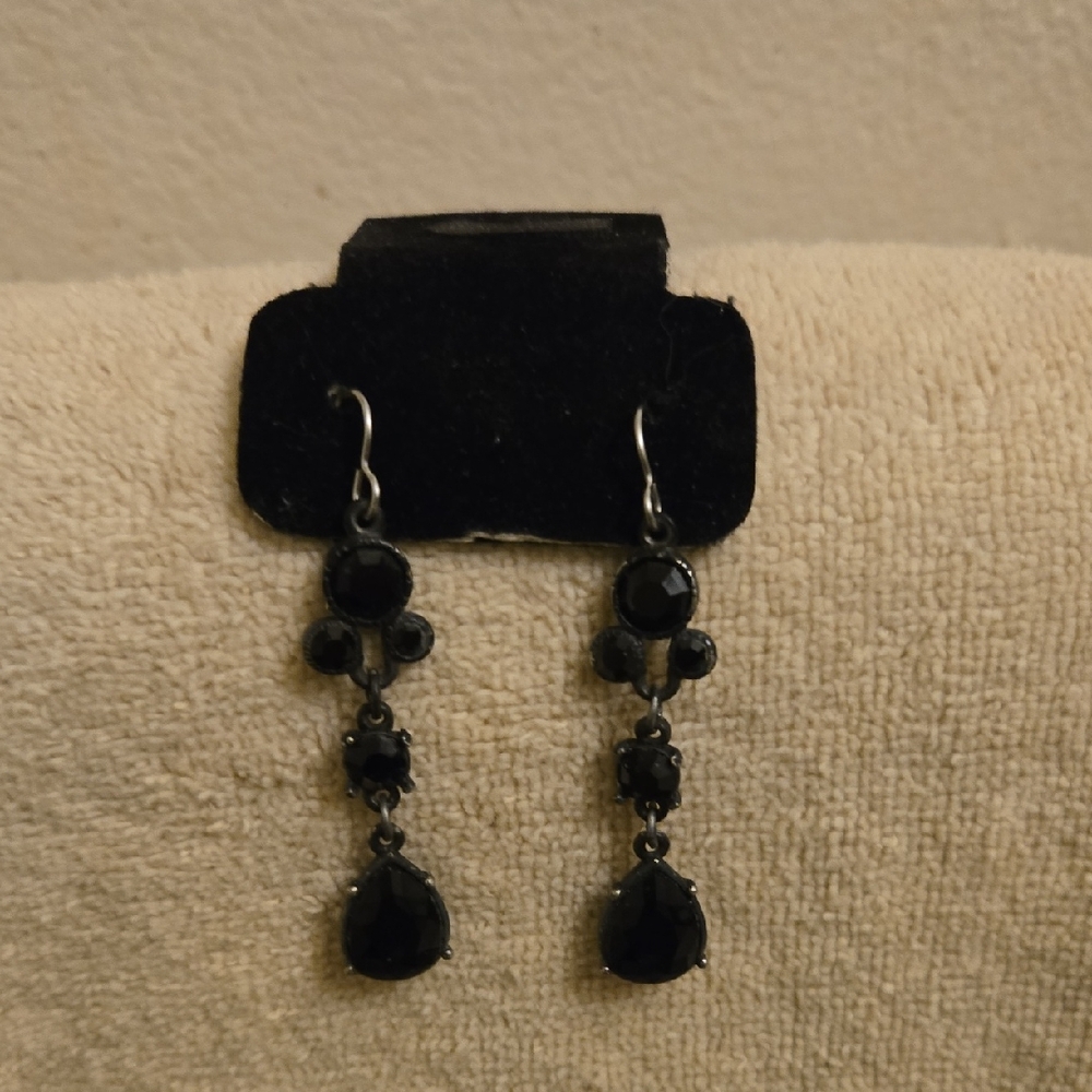 Vintage Black Faceted Teardrop Dangle Earrings